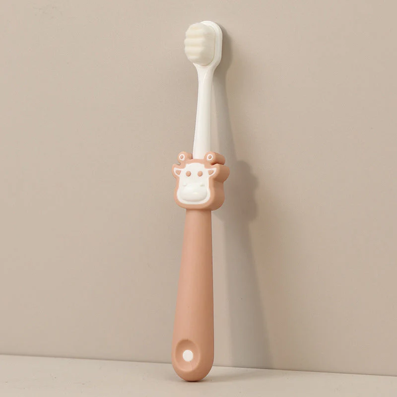 Baby toothbrush with soft bristles, suitable for children aged 2-10 years, for home use, fine and non-slip, with thousands of bristles to protect teeth. Cartoon toothbrush for children.
