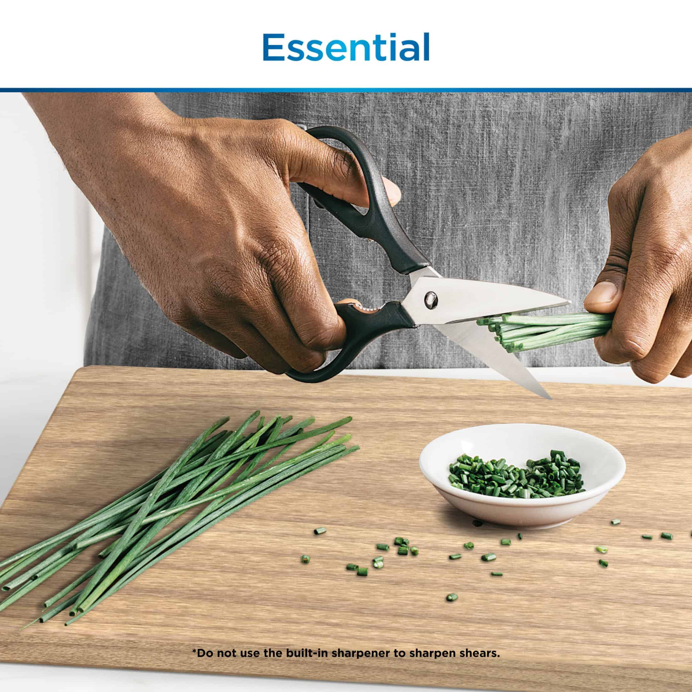 Ninja NeverDull Essential 12-Piece Stainless Steel Knife Set with Built-in Sharpener, K22012