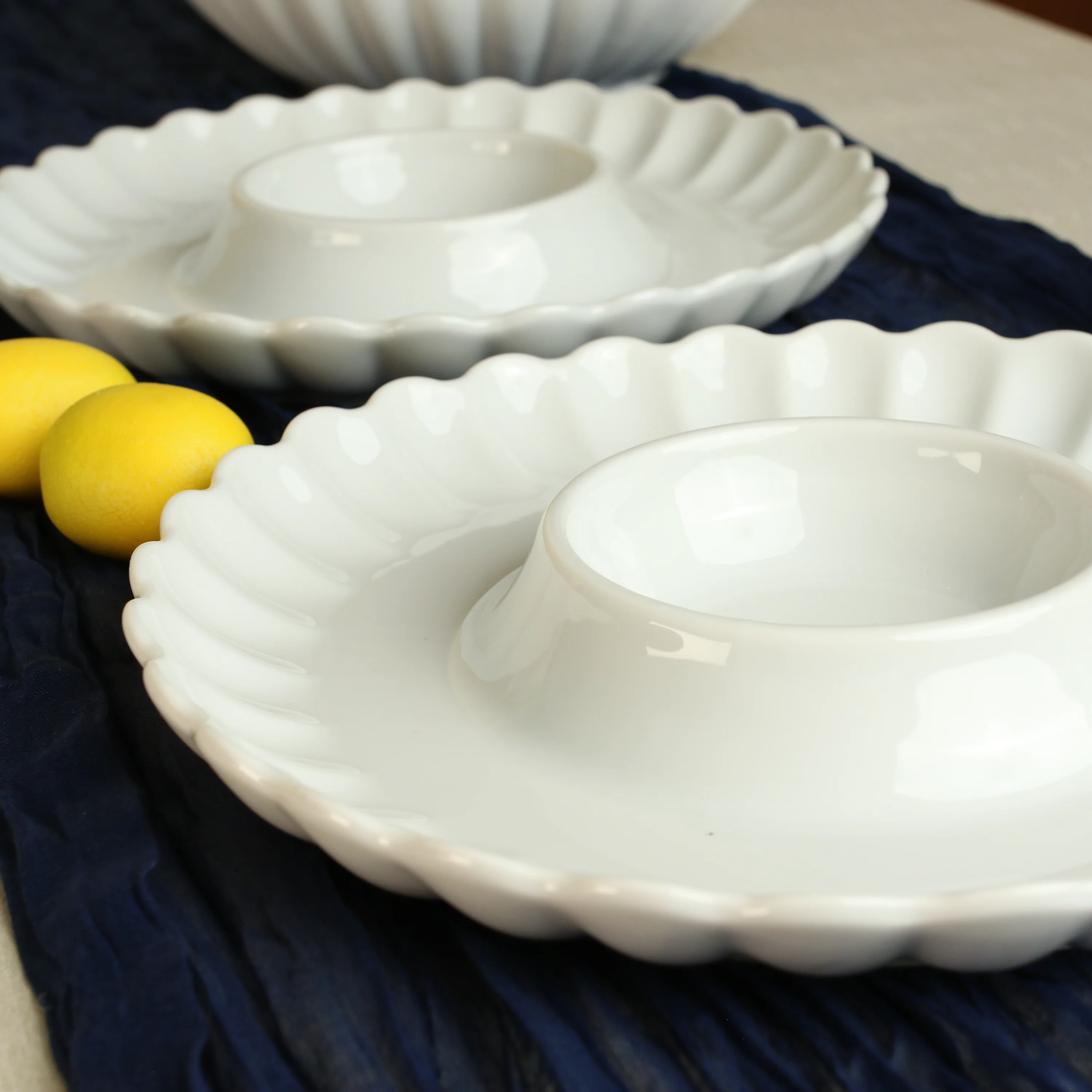 Petal 2 Piece Chip & Dip Set