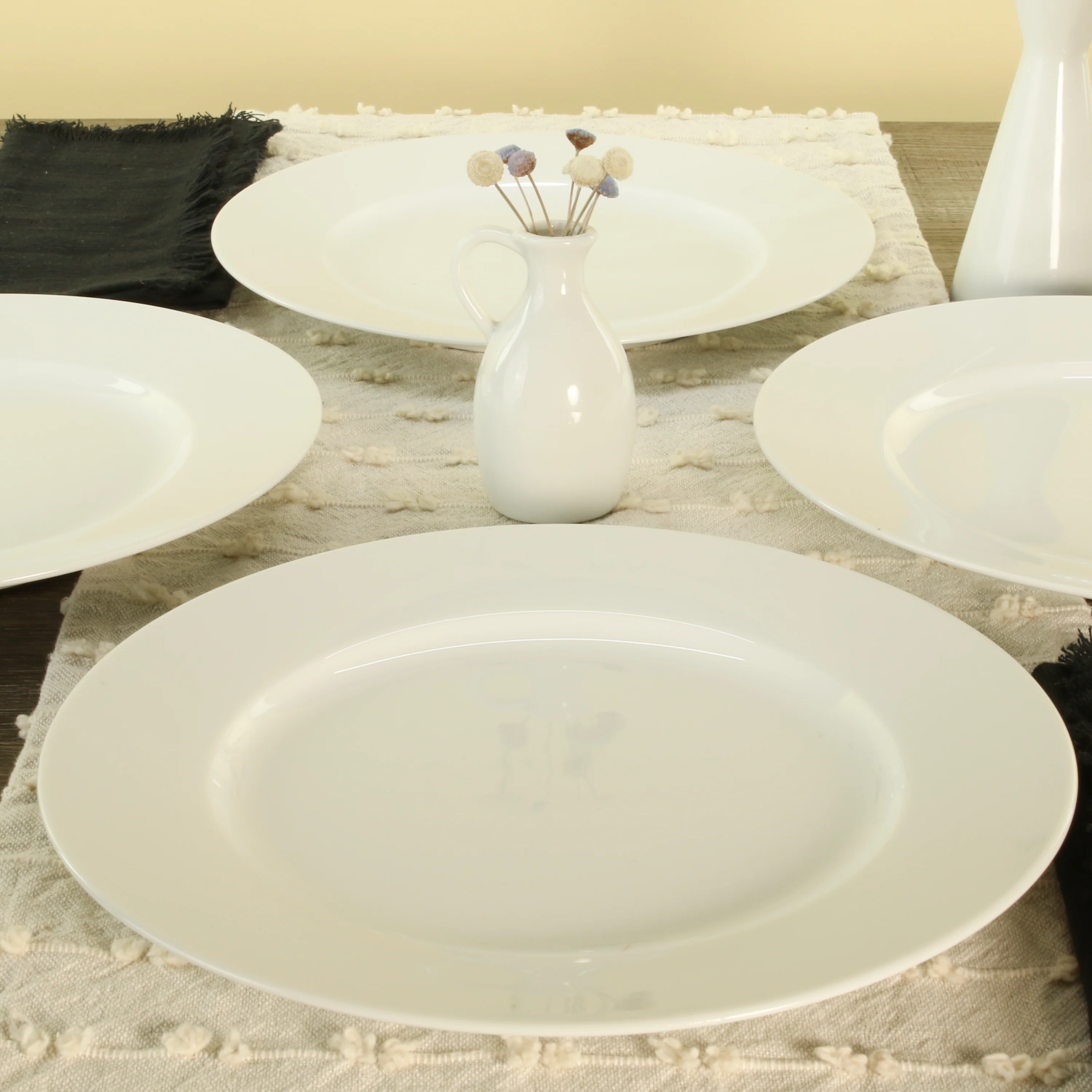 Rim Set of 4 Dinner Plates