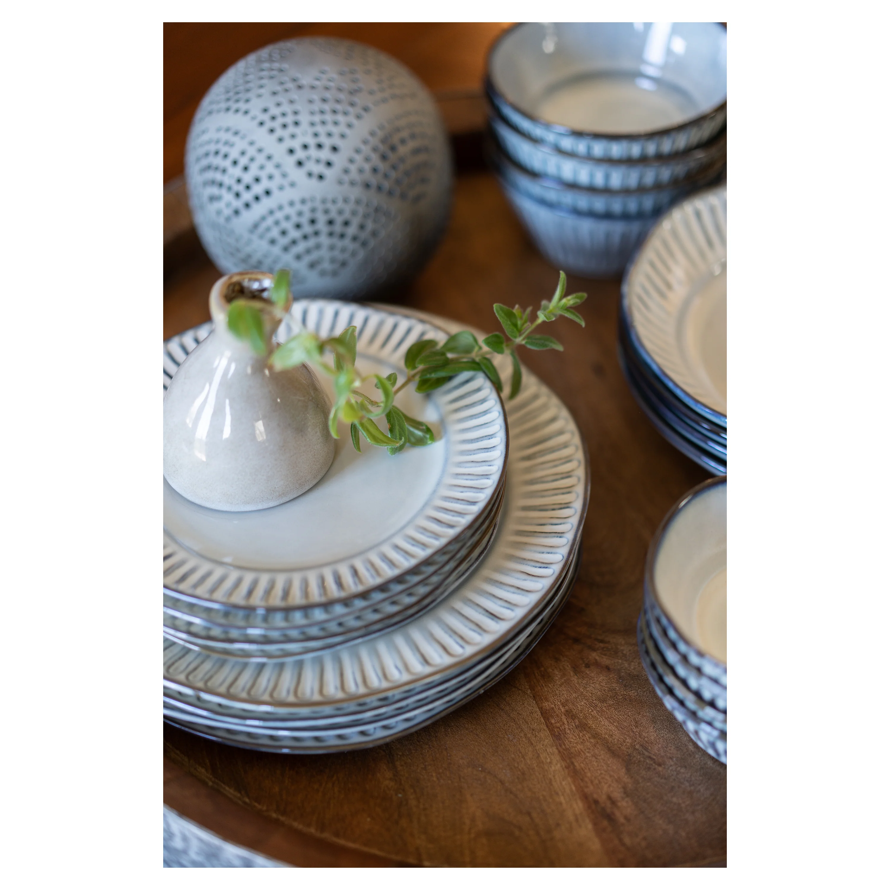 Colonnade 16 Piece Set