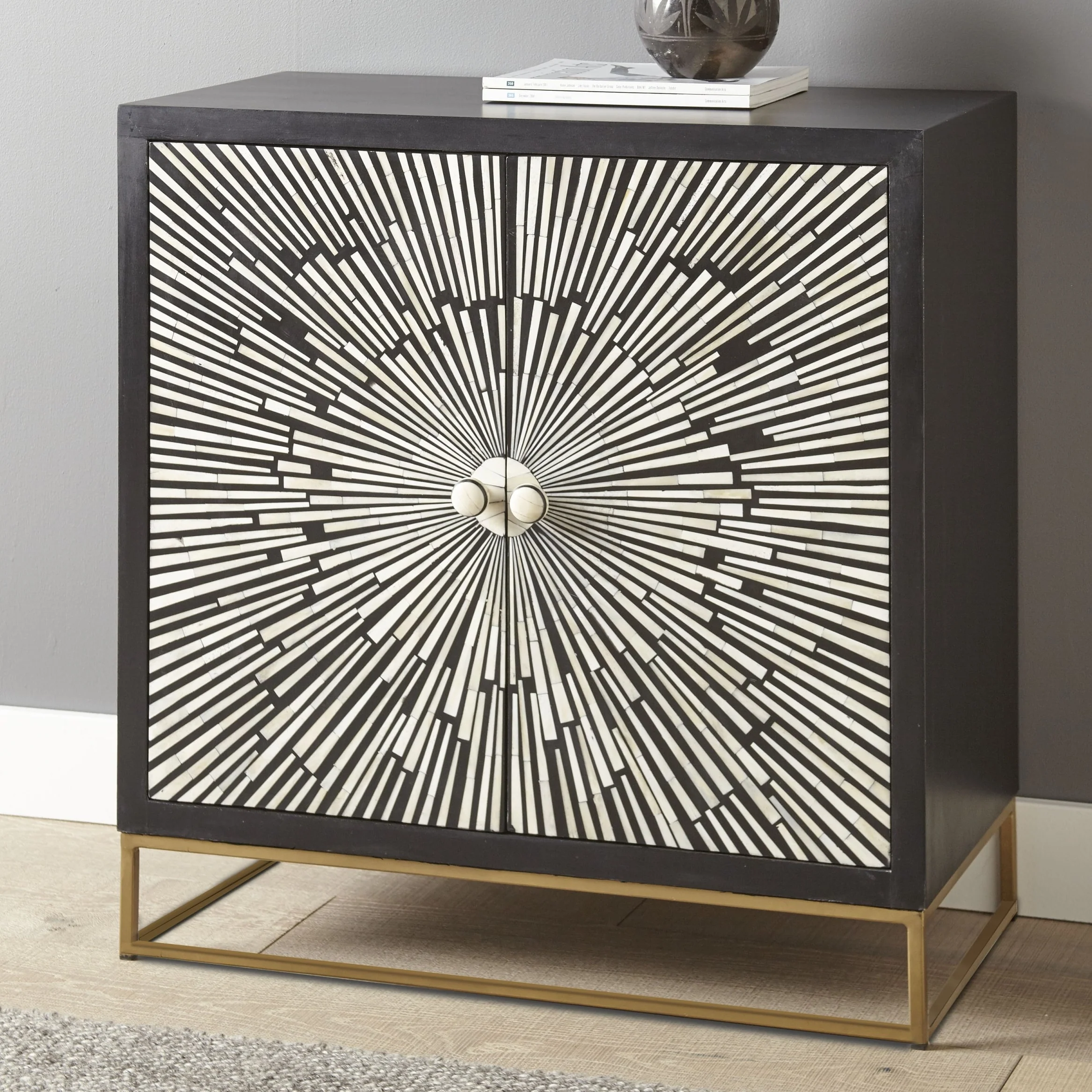 Amika Cabinet