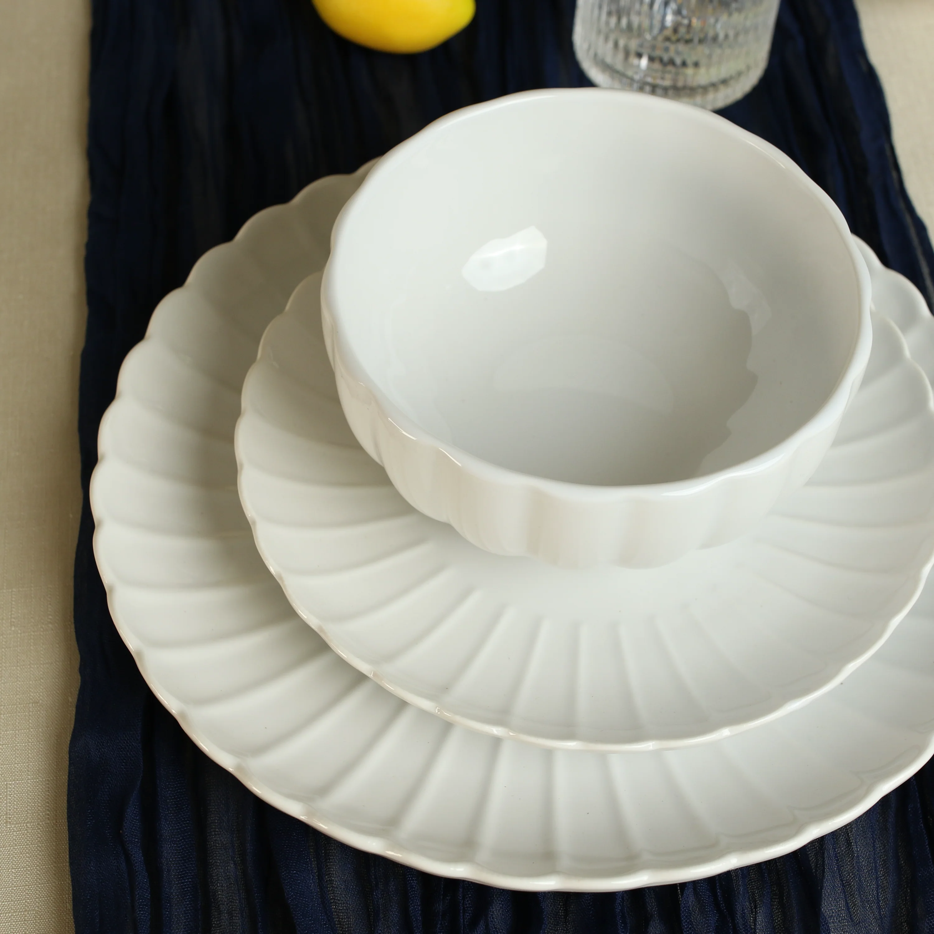 Petal 12 Piece Dinnerware Set