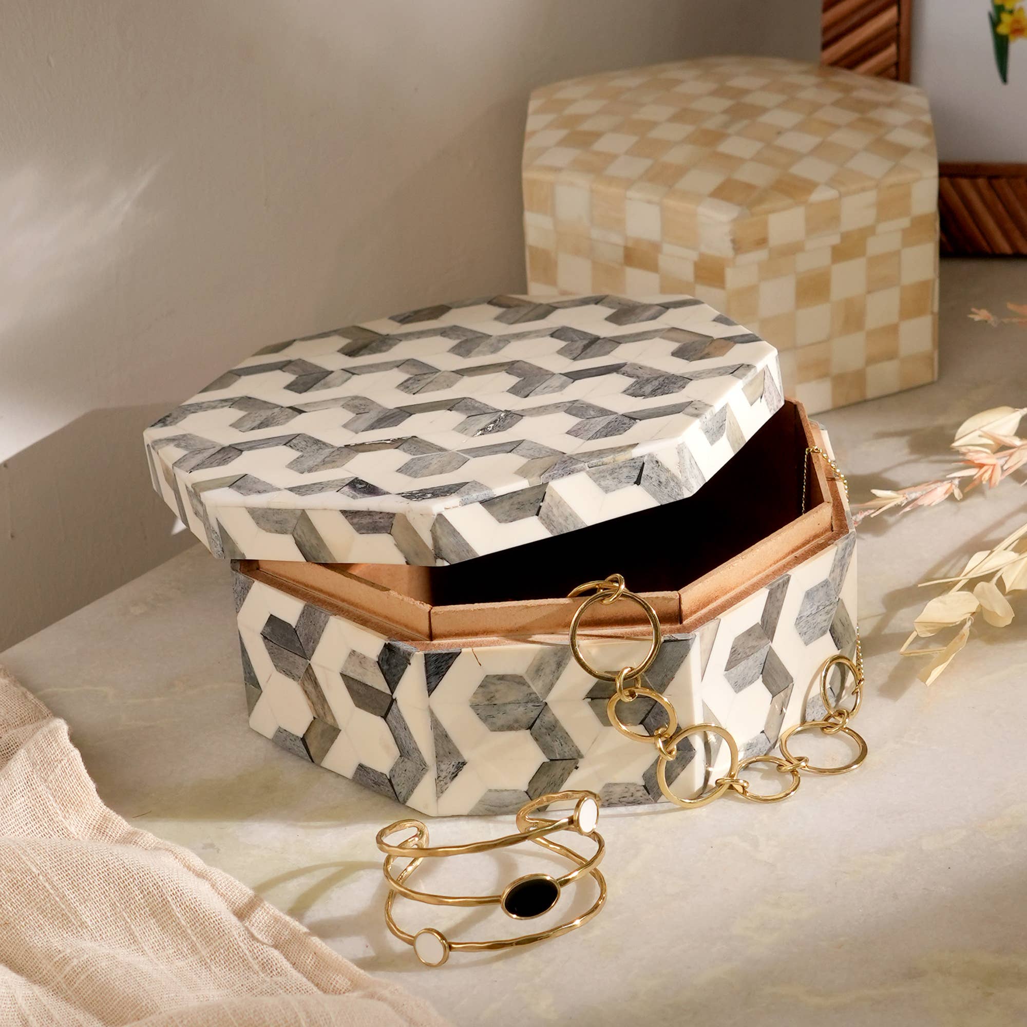 Wave Pattern Hexagon Box