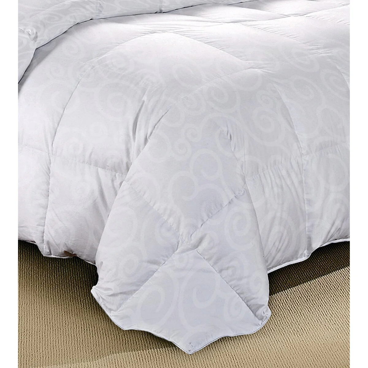 Soft All-Season Cotton Damask Down Alternative Comforter