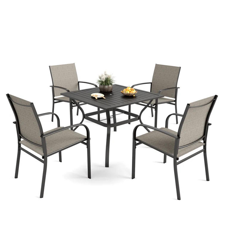 Argyri Square 4 - Person 37