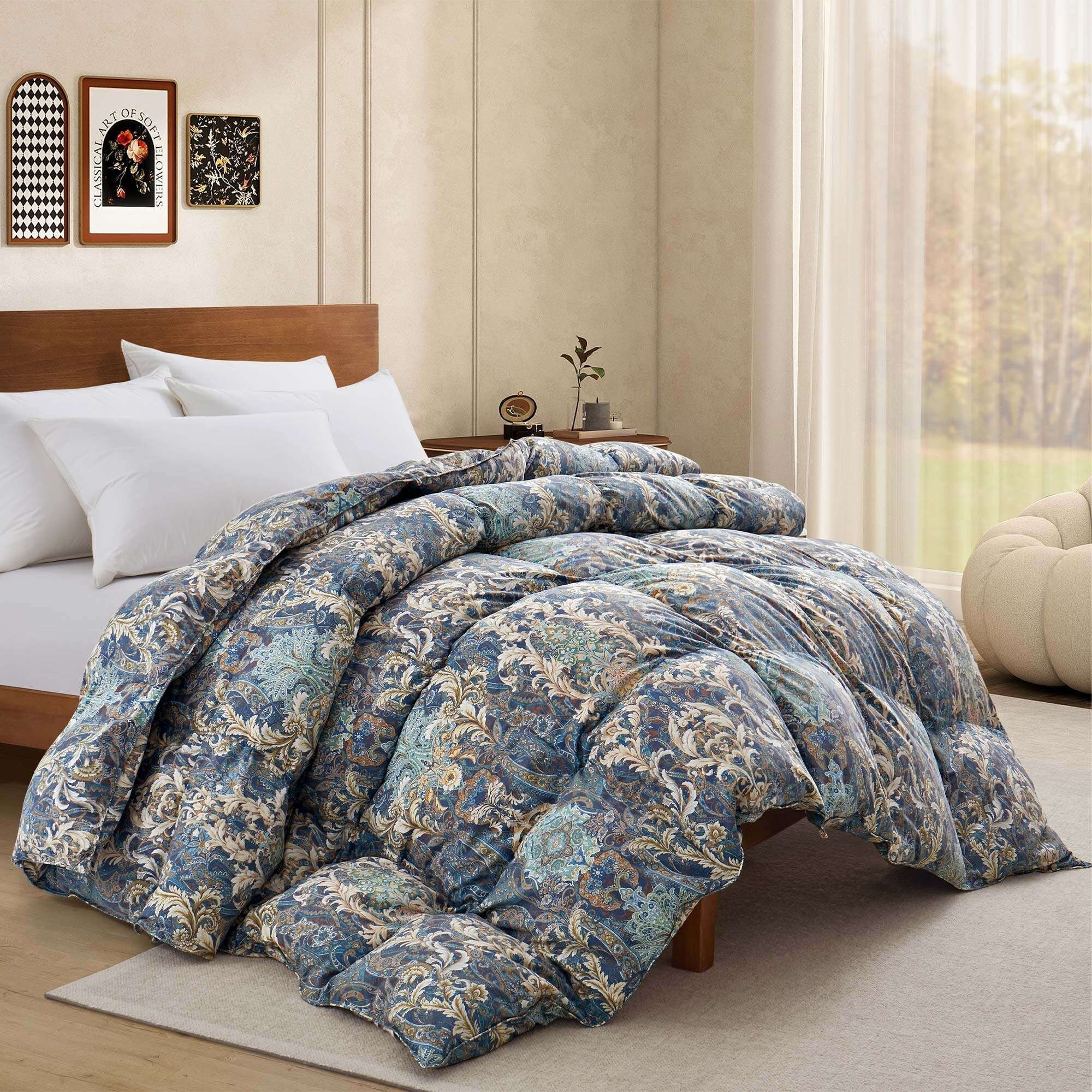 Heavyweight Paisley Floral Printed White Goose Feather Comforter for Winter
