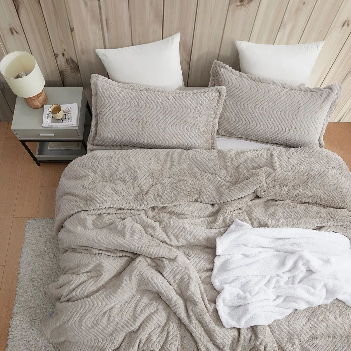 Alpine Skiing - Coma Inducer? Oversized Comforter Set - Natural Beige