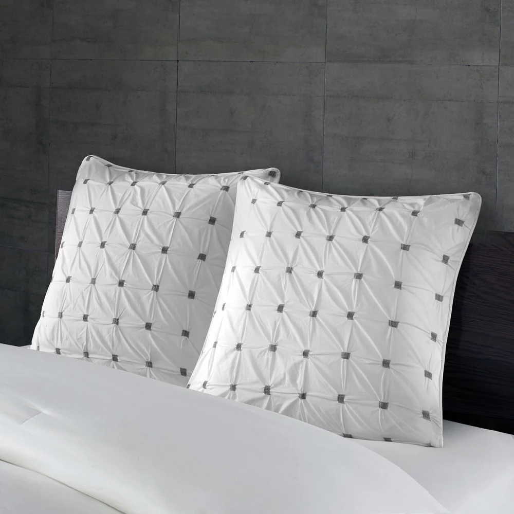 INK+IVY Jane White Embroidered Tufted Cotton Percale 26 x 26-inch Euro Sham Hidden Zipper Closure