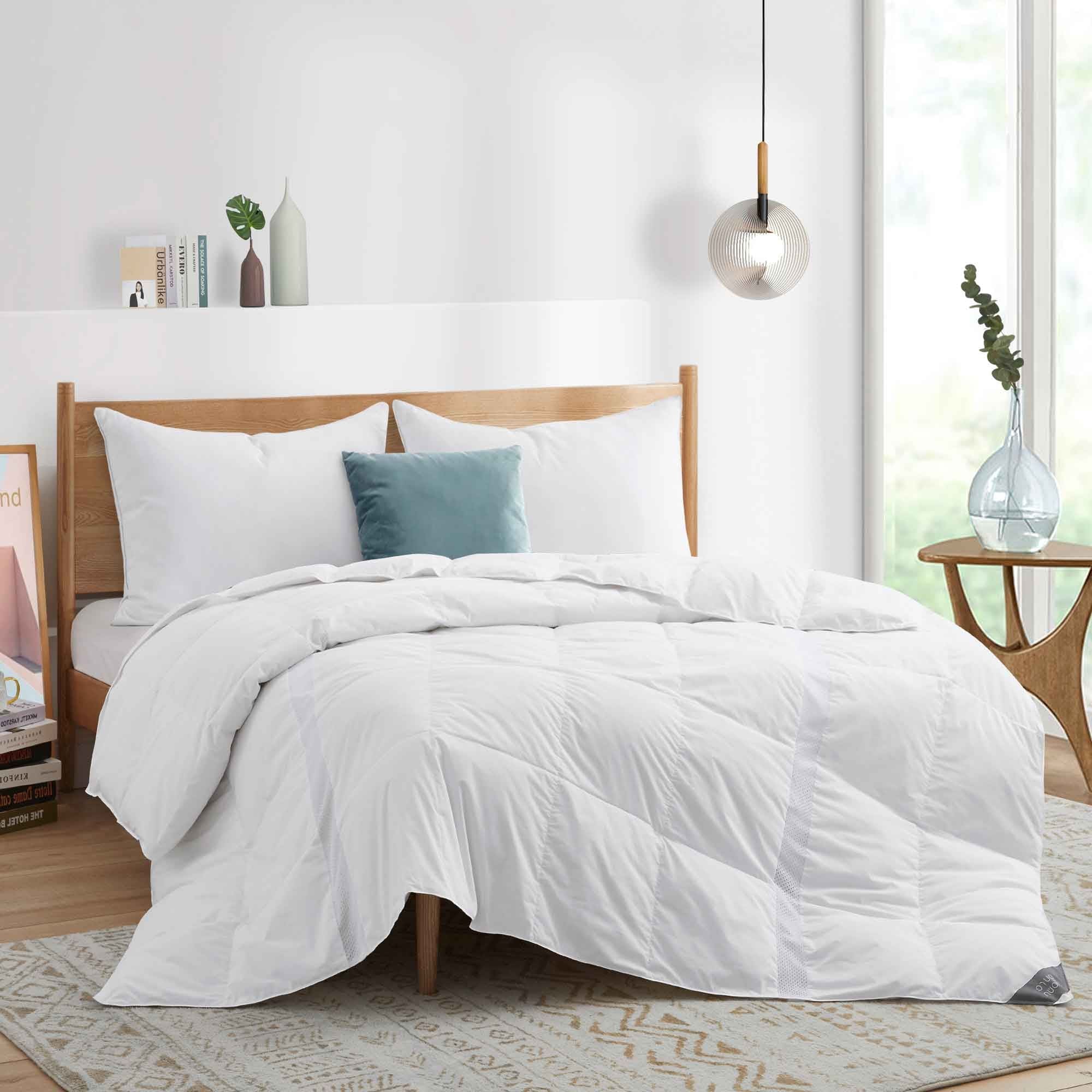 600 FP Cooling Lightweight Breathable White Down Comforter for Hot Sleeper, Mesh Design Summer Blanket