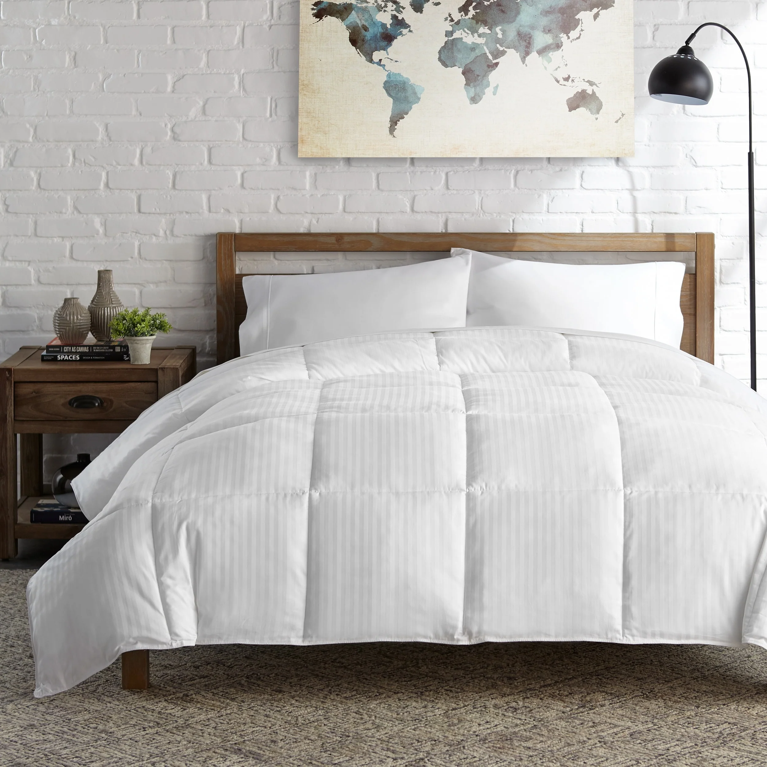 Eddie Bauer Oversized All Seasons Down Alternative Comforter Duvet Insert