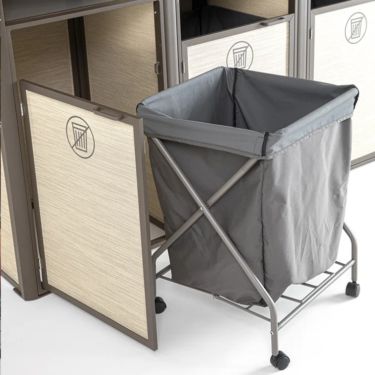Grosfillex Expert 49'' W Aluminum Towel Valet