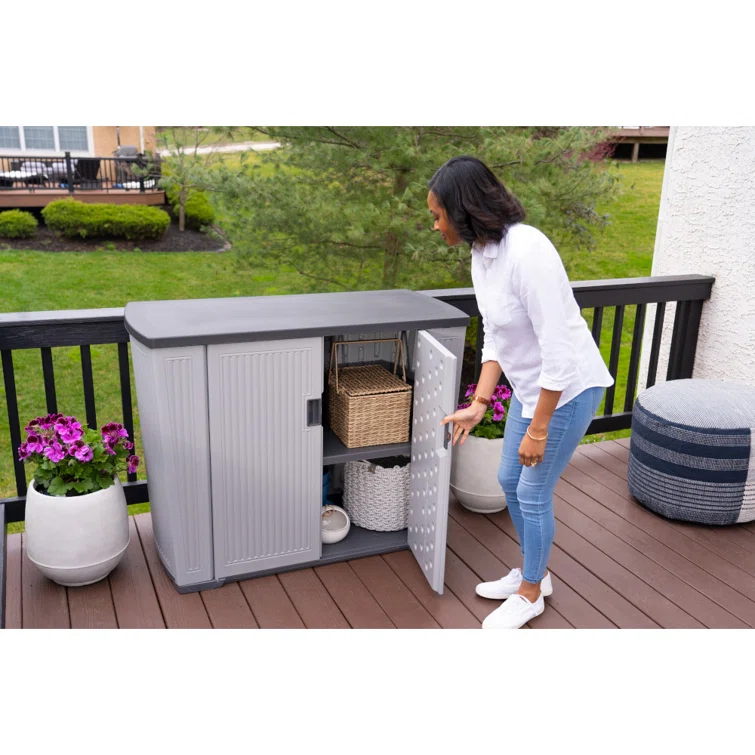 Suncast 130 Gallon Water Resistant Deck Box in Dove Gray