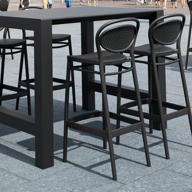 Farrah 4 - Person Rectangular Extendable Outdoor Dining Set