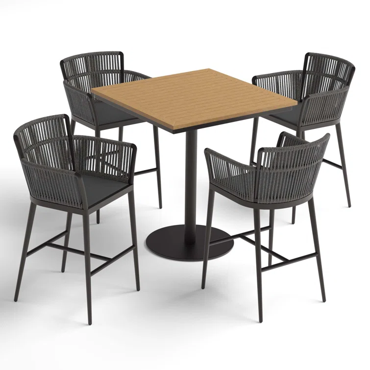 Nette And Travira Square 4 - Person 38