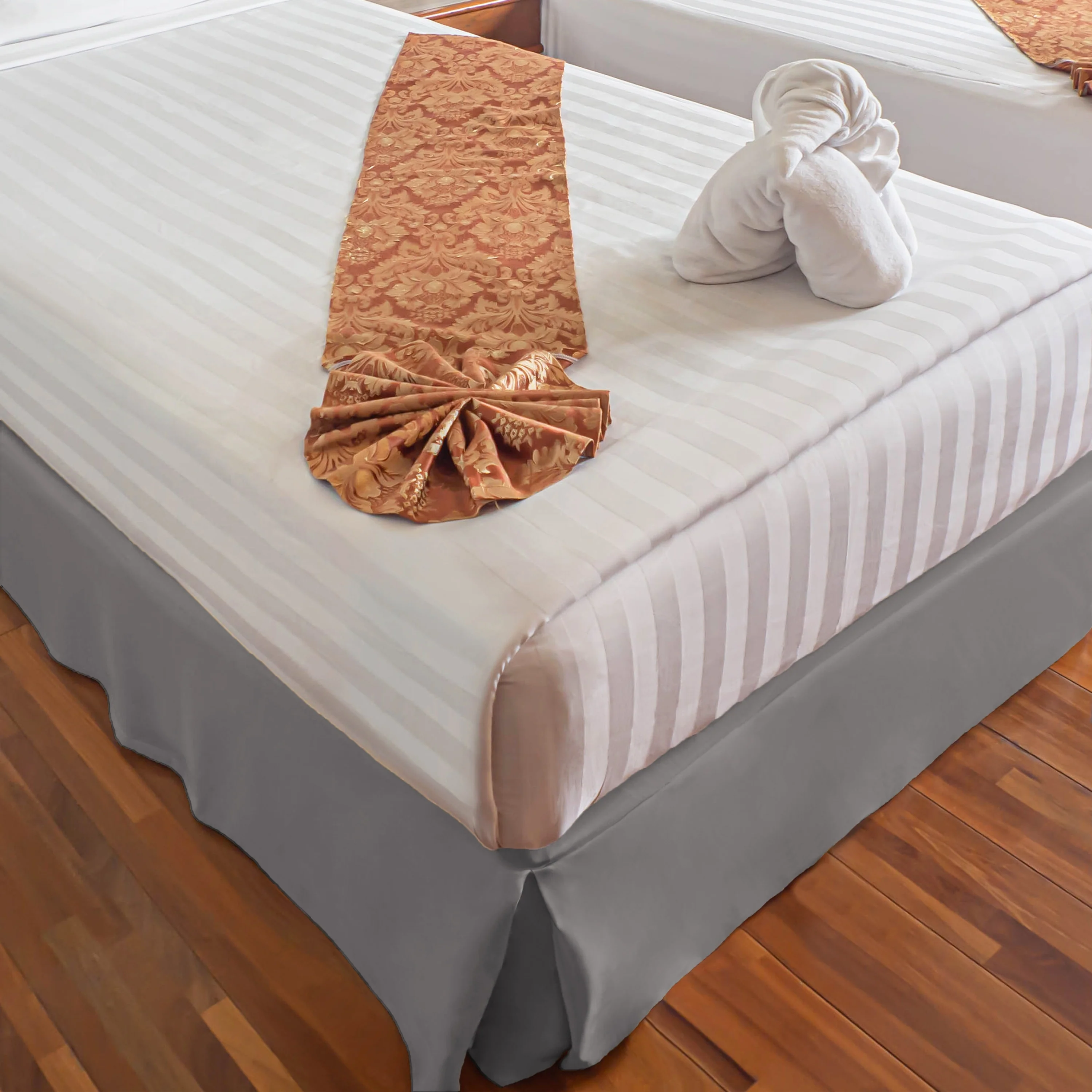 Superior Solid Microfiber Wrinkle-Resistant 15-inch Drop Bedskirt