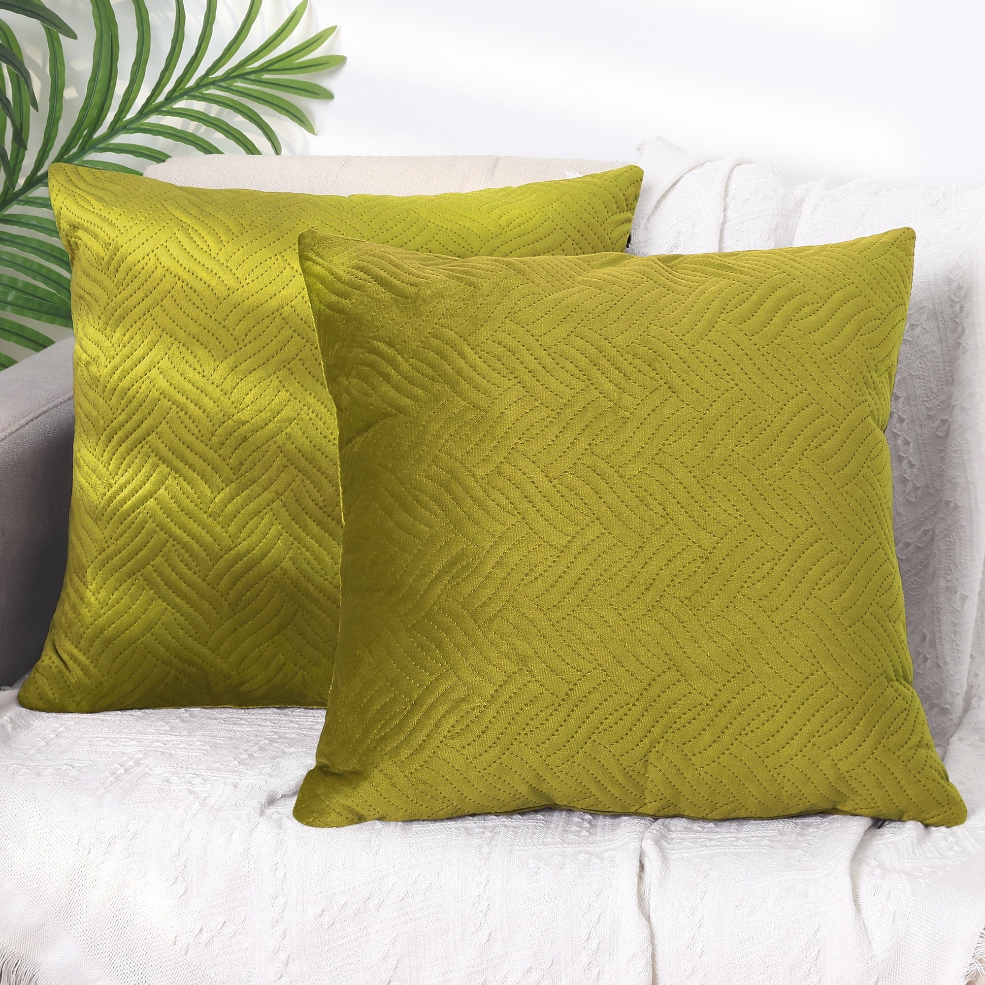 Velvet Knitted Throw Pillow Covers, Pack of 2 Spring Decorative Pillow Cases Square Soft Cushion Covers