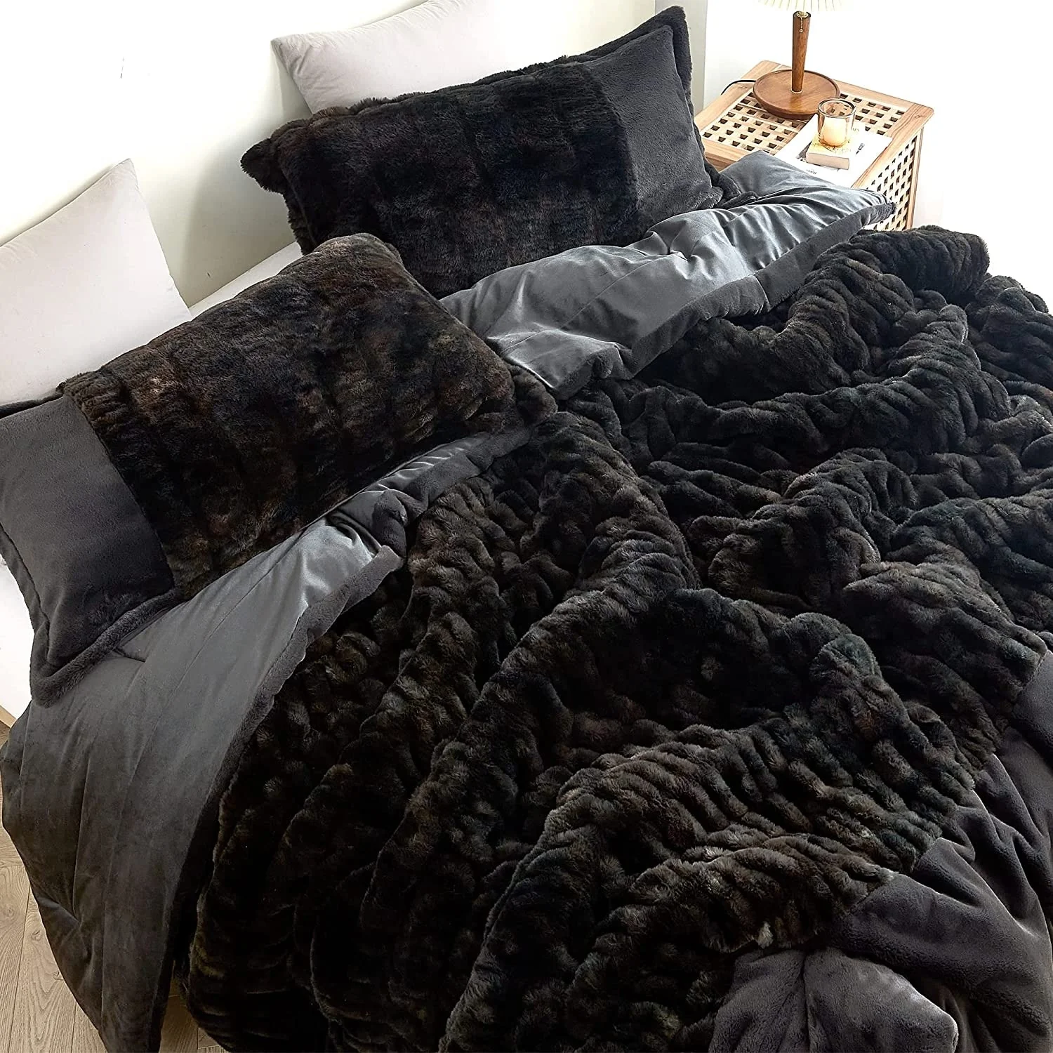 Badland Wolf - Coma Inducer? Oversized Comforter Set - Black Night