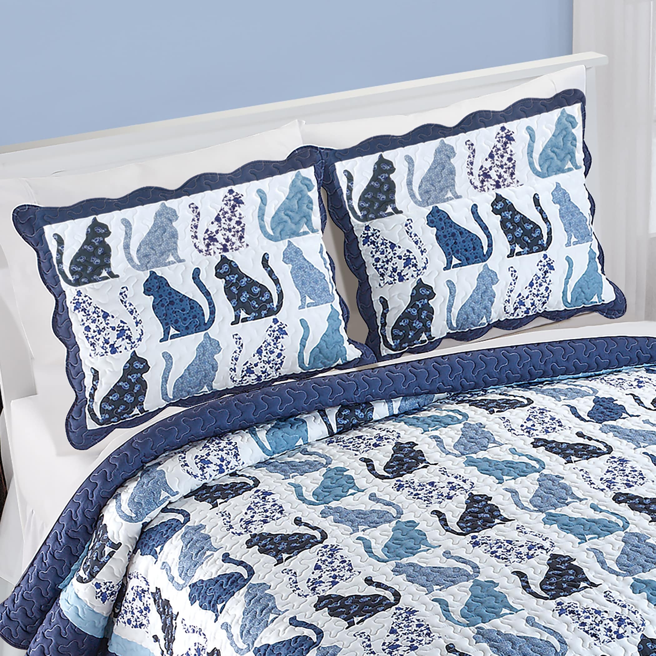 Cozy Chloe Blue-Toned Cat Design Scalloped Pillow Sham Set
