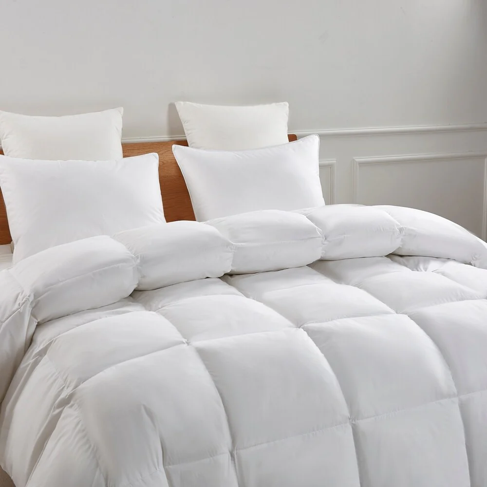 Serta 233 Thread Count White Goose Feather And White Goose Down Fiber Comforter