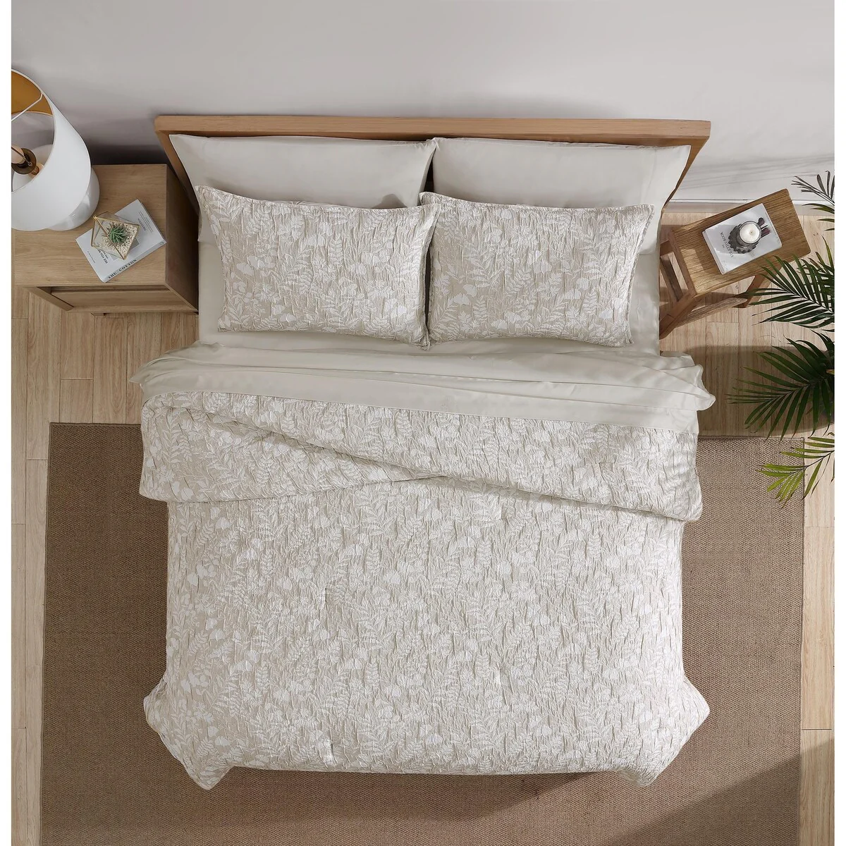 DESIGN STUDIO Turning Leaf Neutral Woven Matelasse Crinkle Jacquard Comforter Set