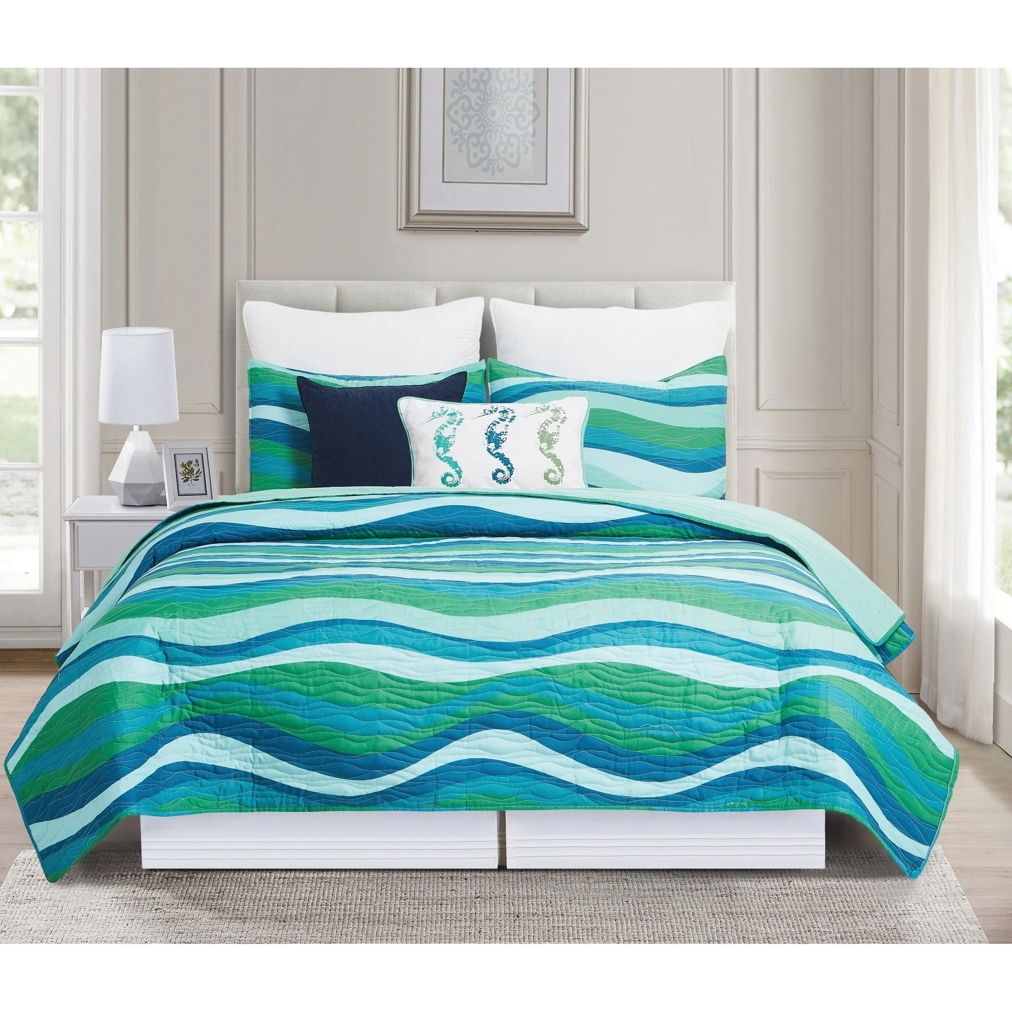 Deep Blue Sea Waves King 3 Piece Quilt Set with 2 Shams Reversible Microfiber Summer Beach Ocean Coastal Bedspread Coverlet