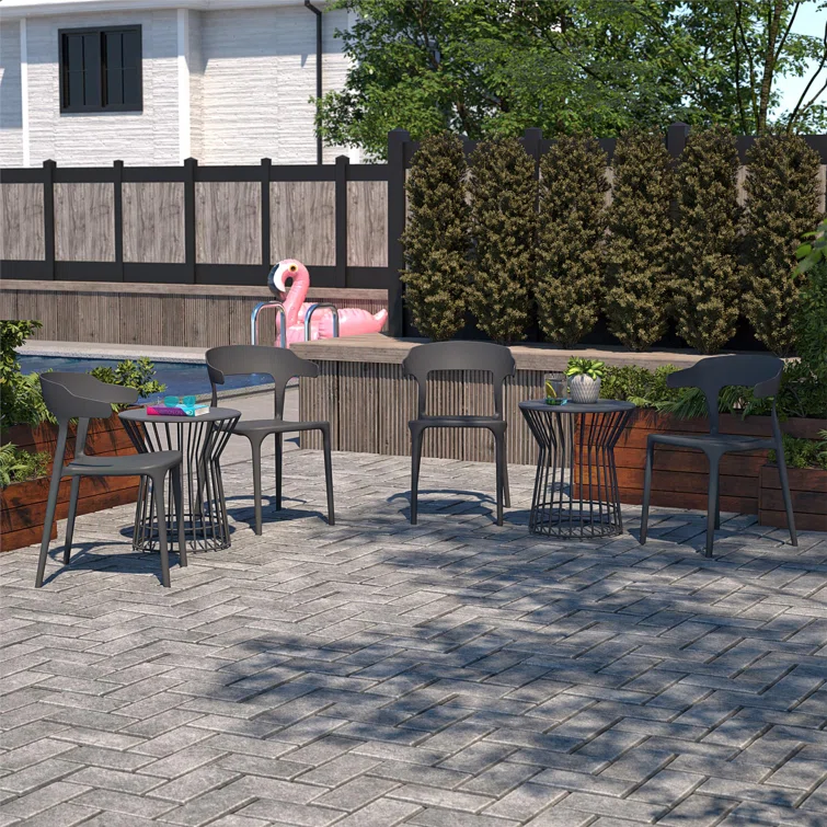 Felix 4 - Person Round Outdoor Dining Set