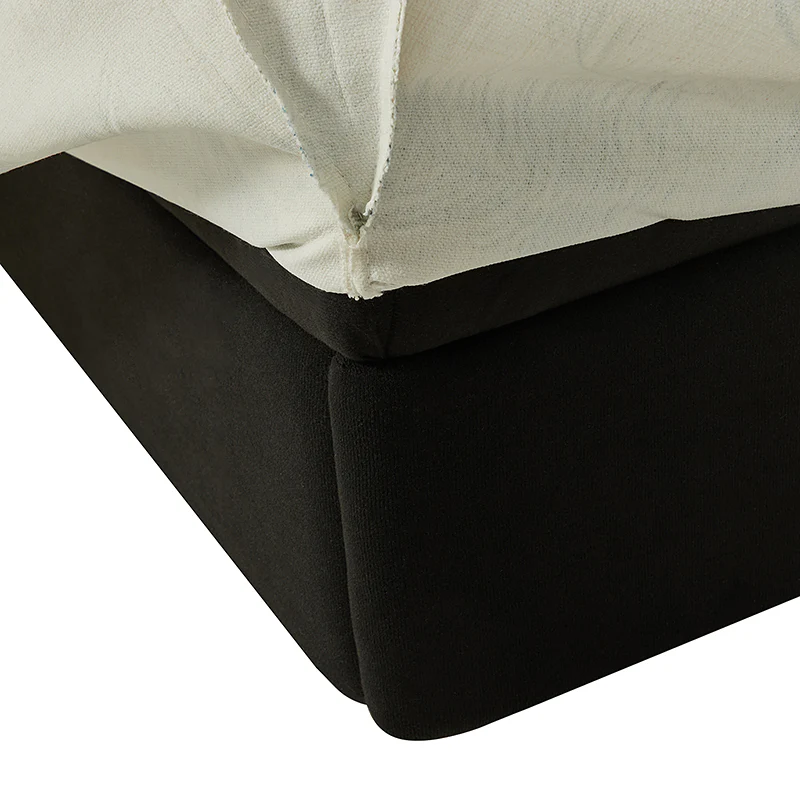 Bertram Claas 360 Degree Swivel Chair With Slipcover