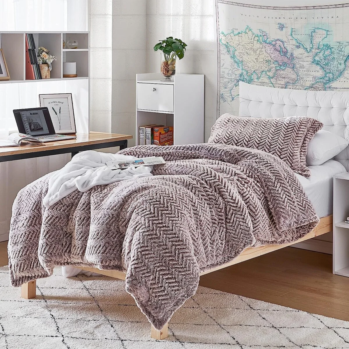 Cozy Peaks? - Coma Inducer? Oversized Comforter Set - Chevron Frosted Sierra