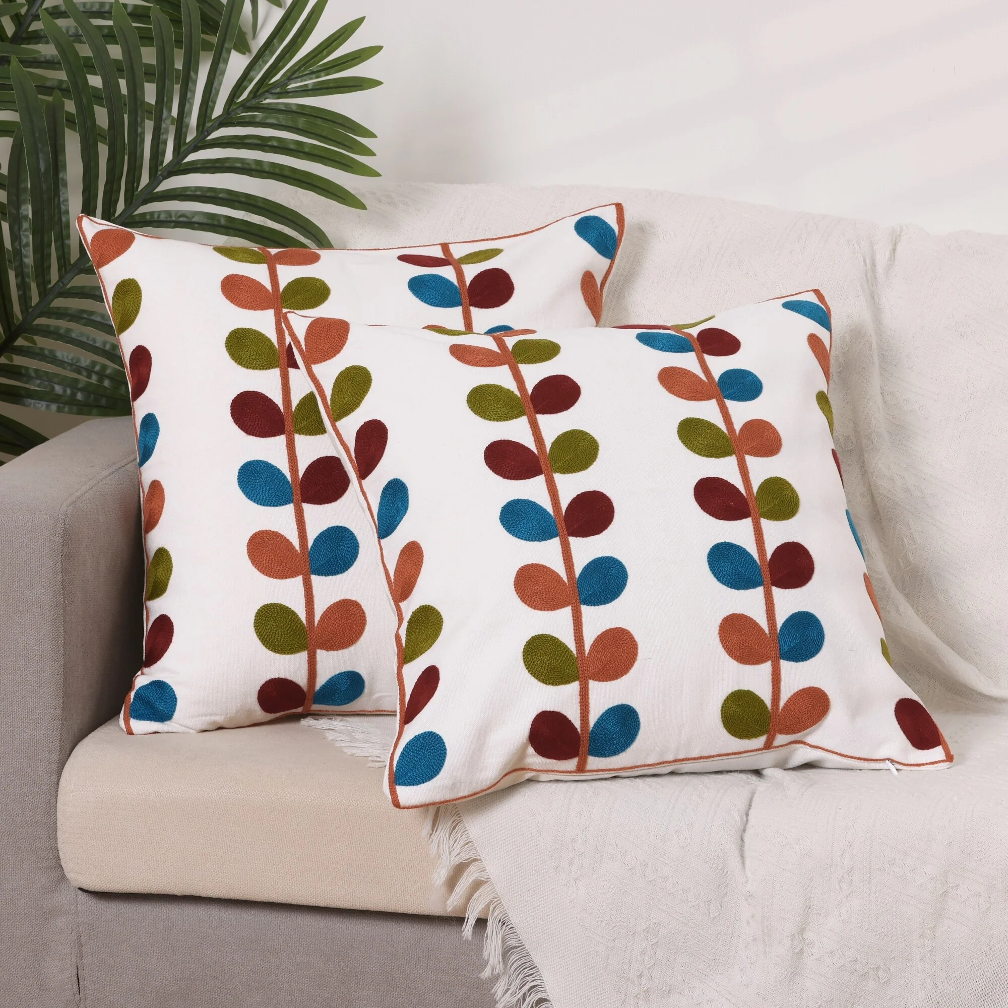 2 Pcs Embroidered Farmhouse Throw Pillow Cover Floral Pattern Pillow Cases