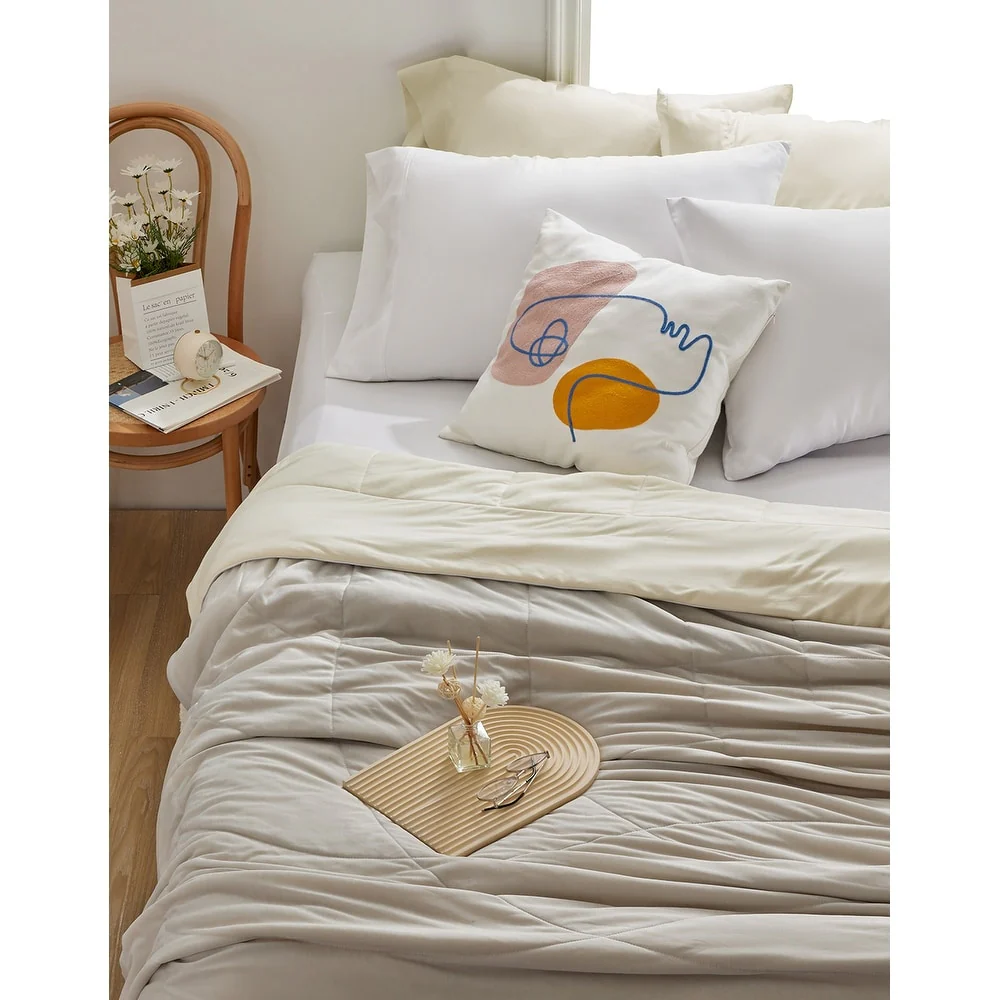 Sonive Reversible Cooling Jersey Summer Comforter for Hot Sleeper