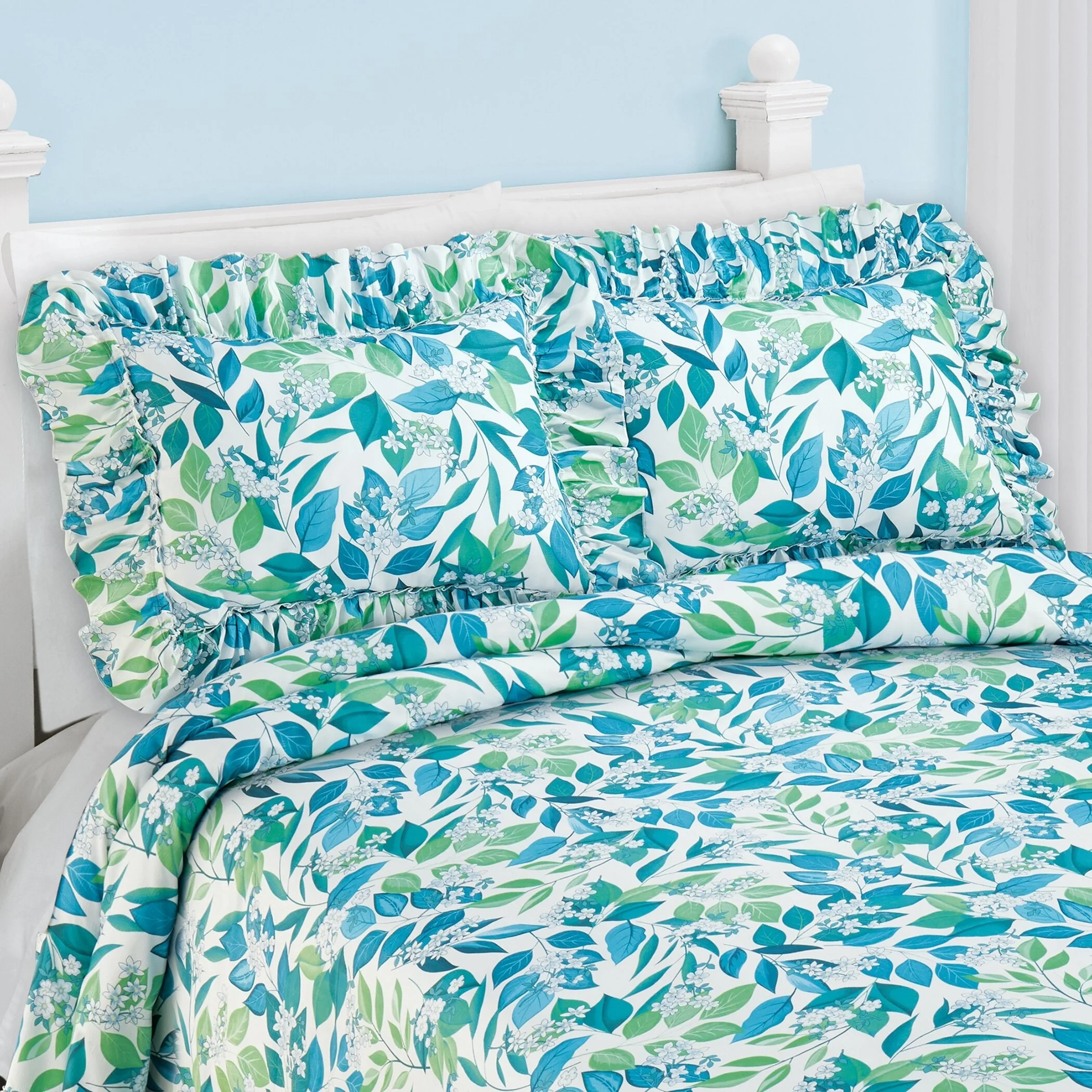 Botanical Leaves Ruffle Border Plisse Pillow Sham Set