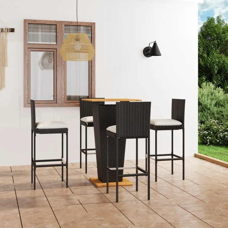 4 - Person Rectangular Outdoor Dining Set with Cushions