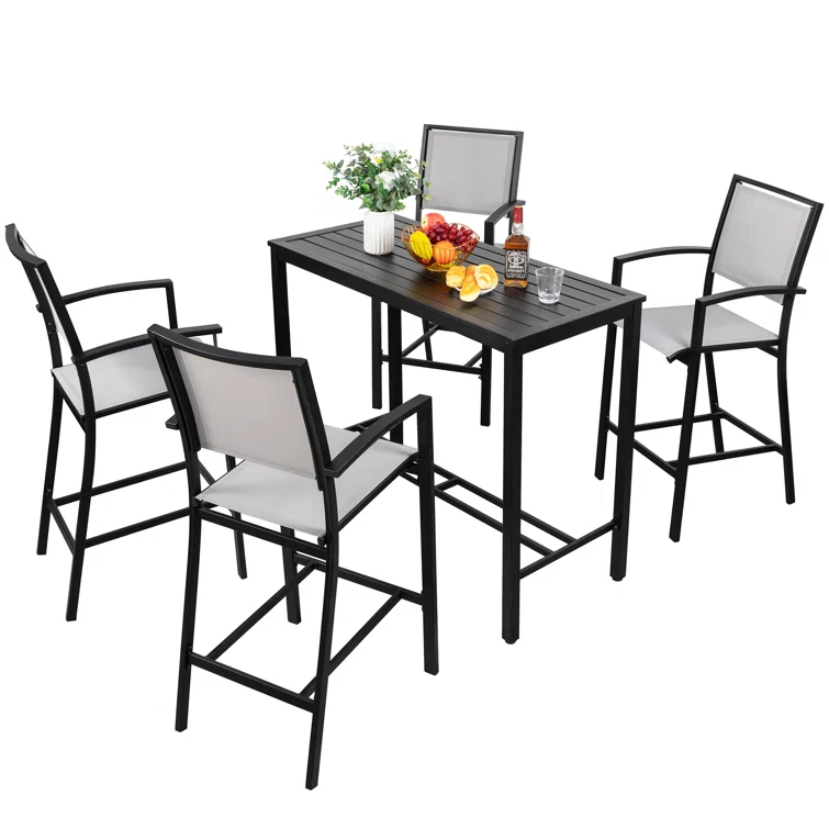 Zaye 4 - Person Rectangular Outdoor Dining Set