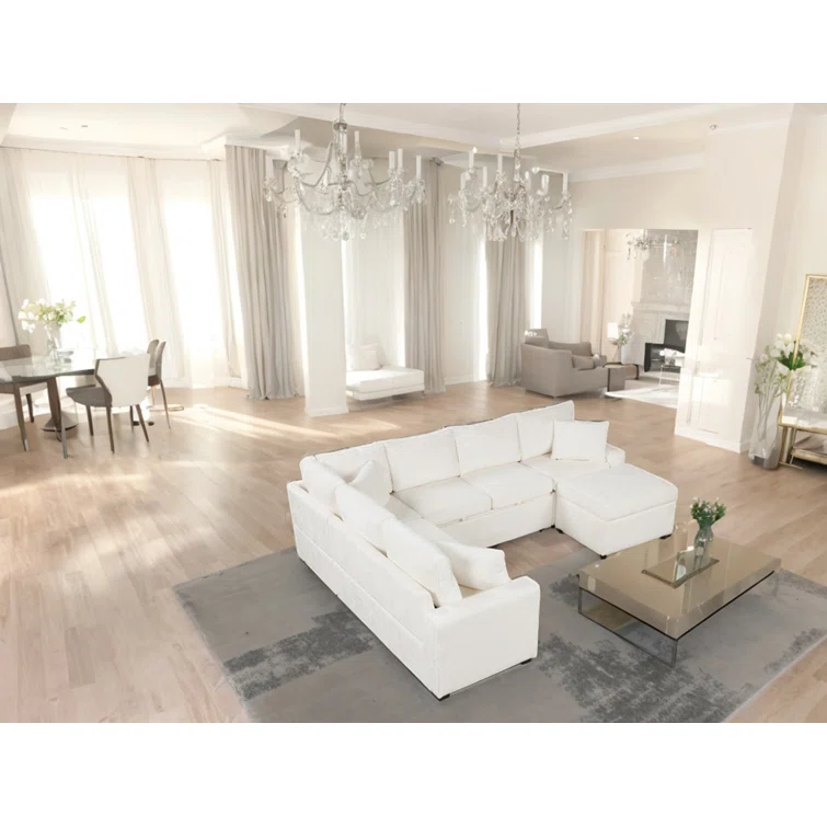 Navianna Upholstered Sectional