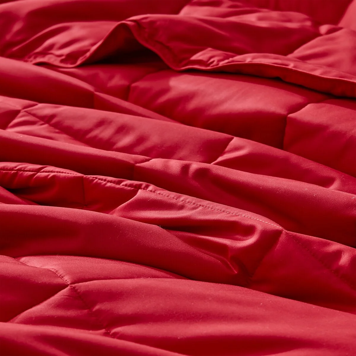 Menopleasing - Coma Inducer? Oversized Cooling Comforter Set - Barbados Cherry