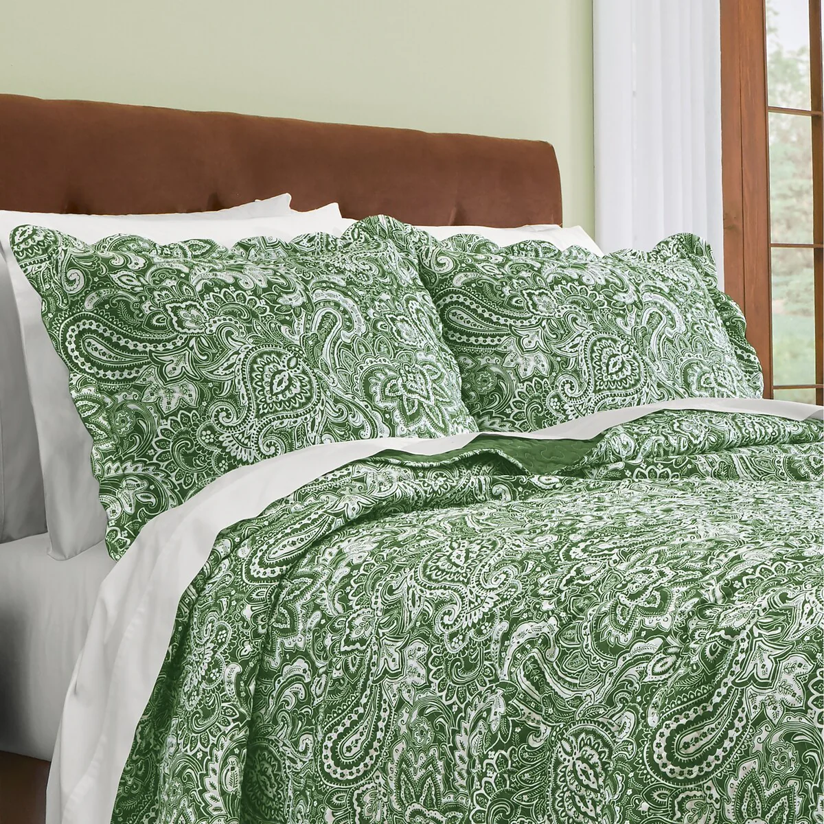 Traditional Paisley Scalloped Edge Pillow Sham