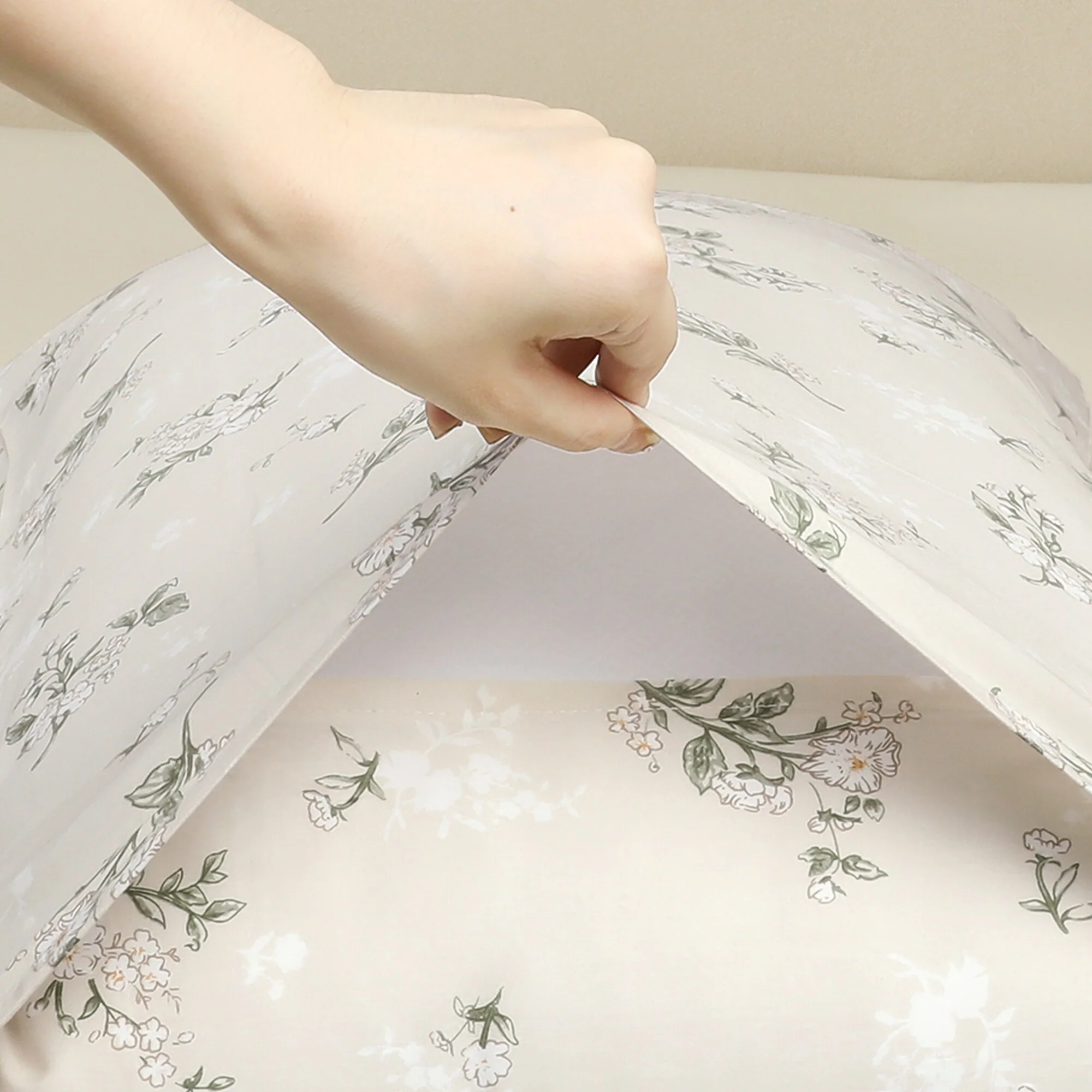 Set of 2 Pillowcase for Hair and Skin, Soft Cotton Floral Pillow Cases