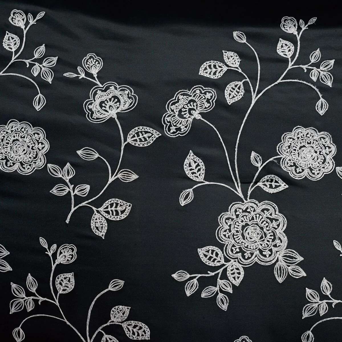 Behrouz Luxury 7 Piece Comforter