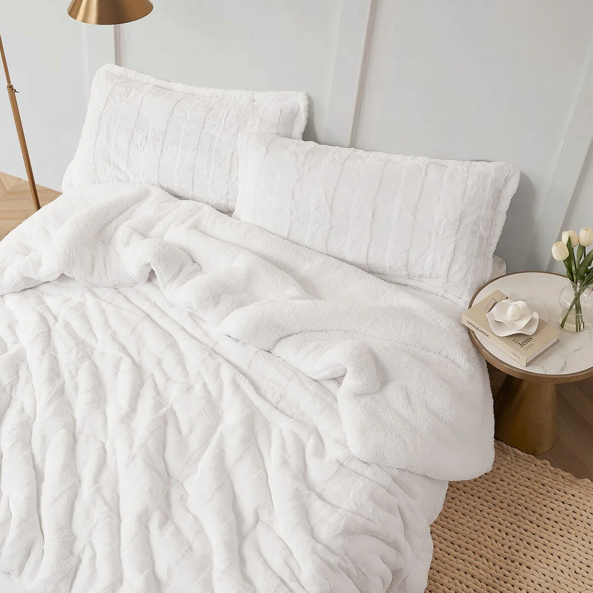 Cut n Sew Chunky Bunny - Coma Inducer? Oversized Comforter Set - White