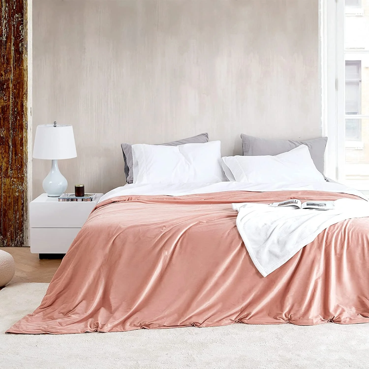 Chommie Weighted Coma Inducer? Comforter - Cuz I'm Cozy - Spanish Villa