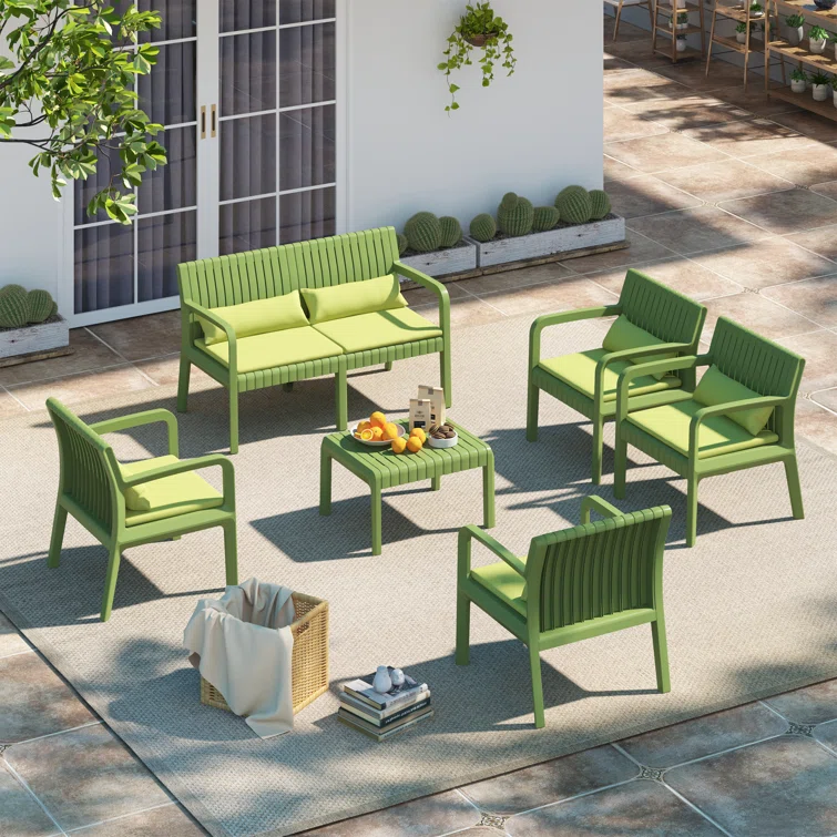 6-Person Outdoor Seating Group With Cushions And  Coffee Table