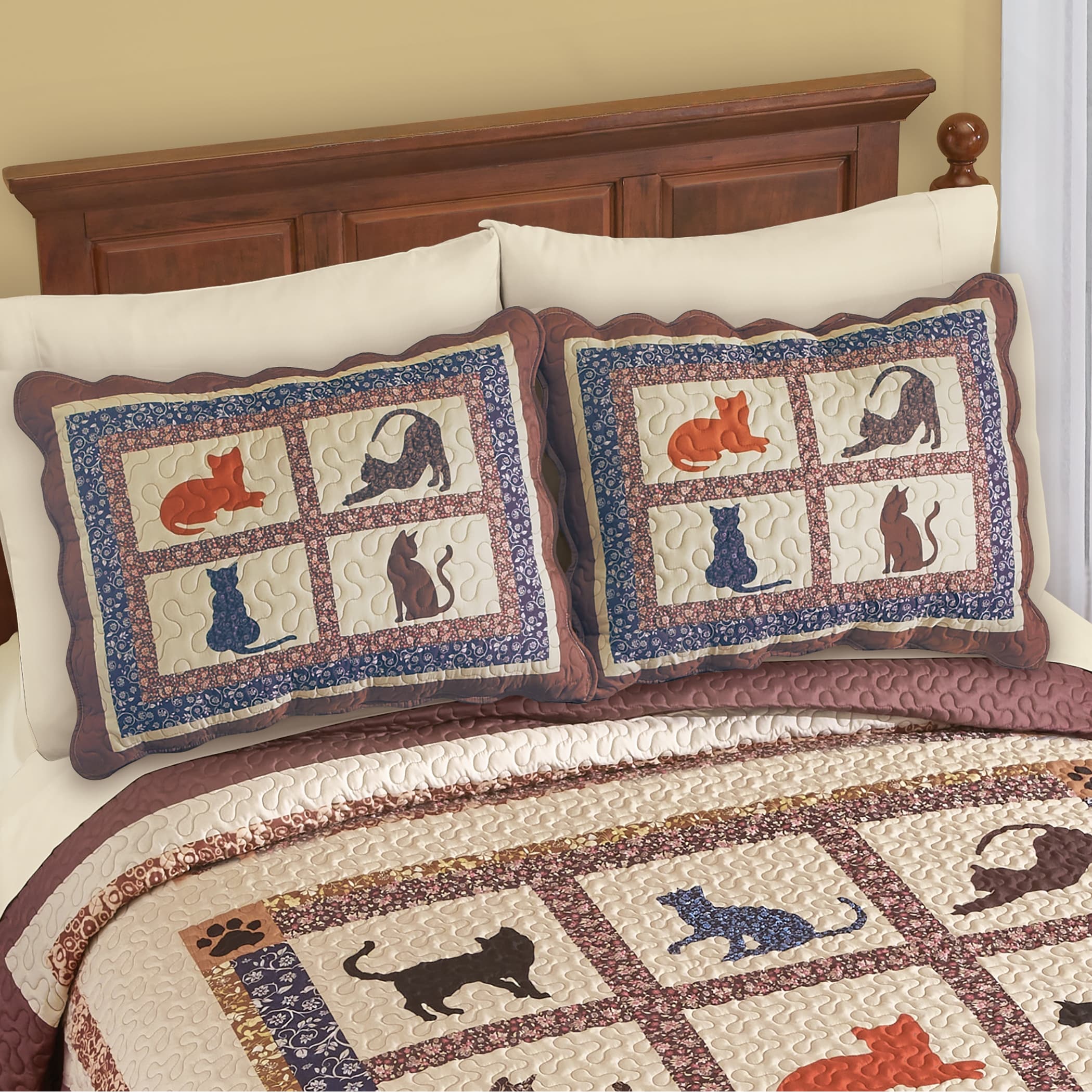 Playful Cat Patchwork Scalloped Edge Pillow Sham