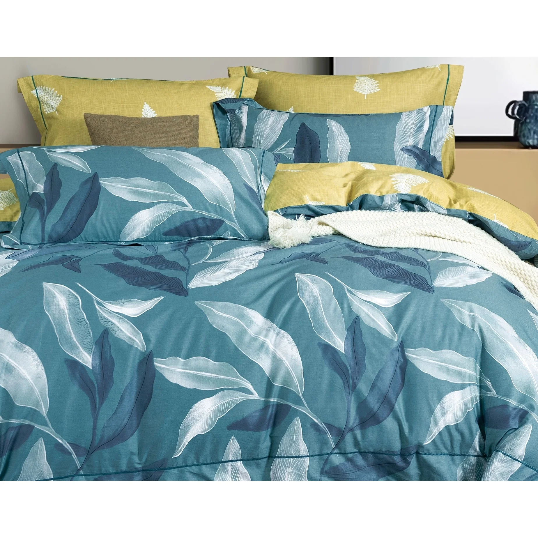 Linette Blue/White Banana Leaves 100% Cotton Reversible Comforter Set