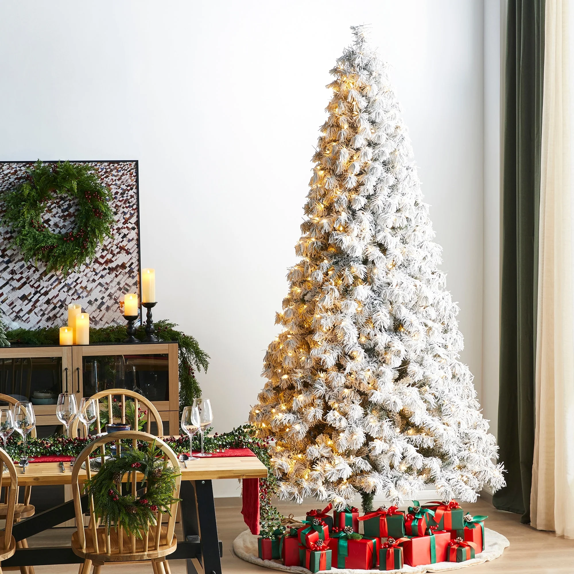 Glitzhome 7.5ft/9ft Pre-Lit Flocked Full Spruce Artificial Christmas Tree with C3 Lights Foot Switch