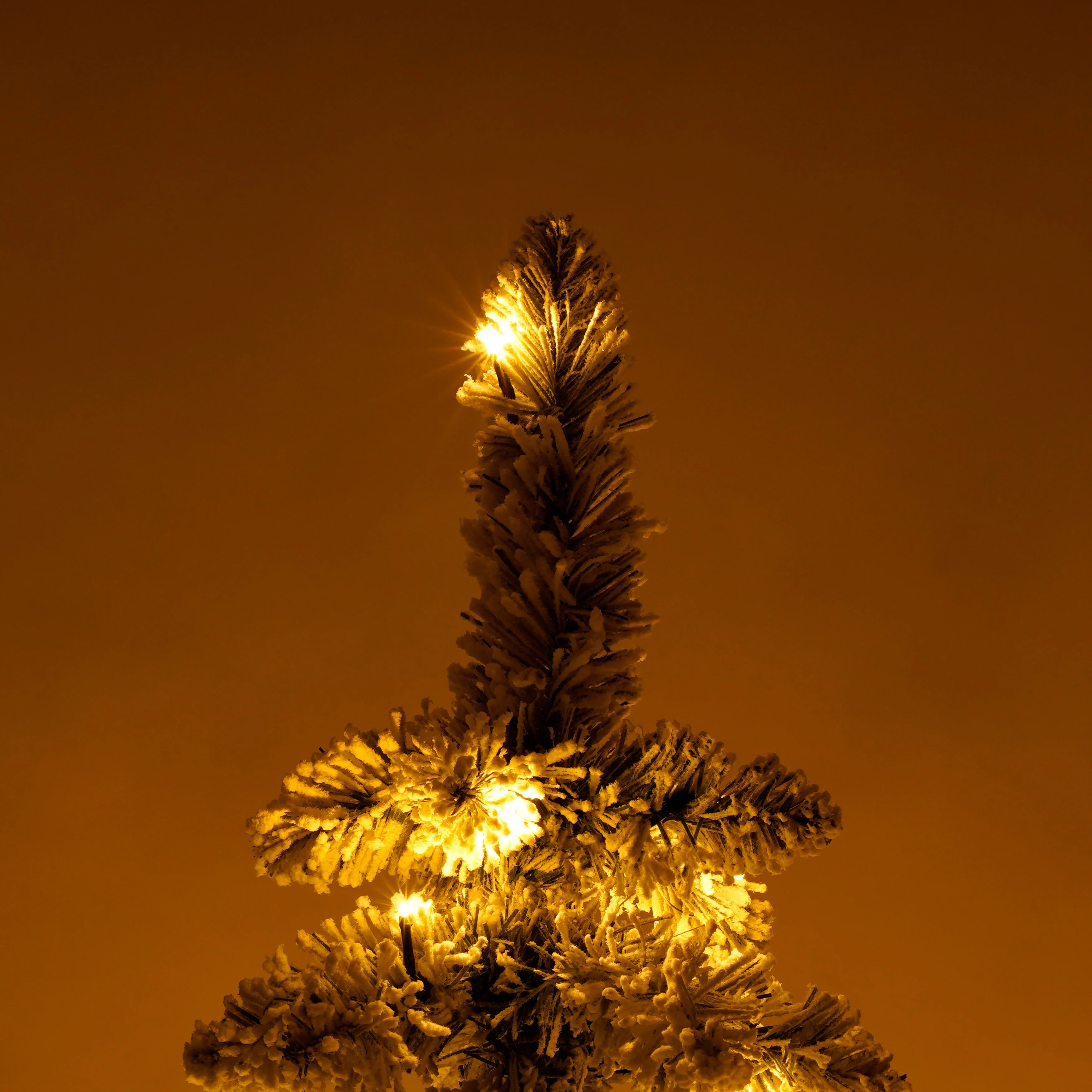 Flocked 7.5ft Christmas Tree with 400 LED Lights and 1050 Bendable Branches