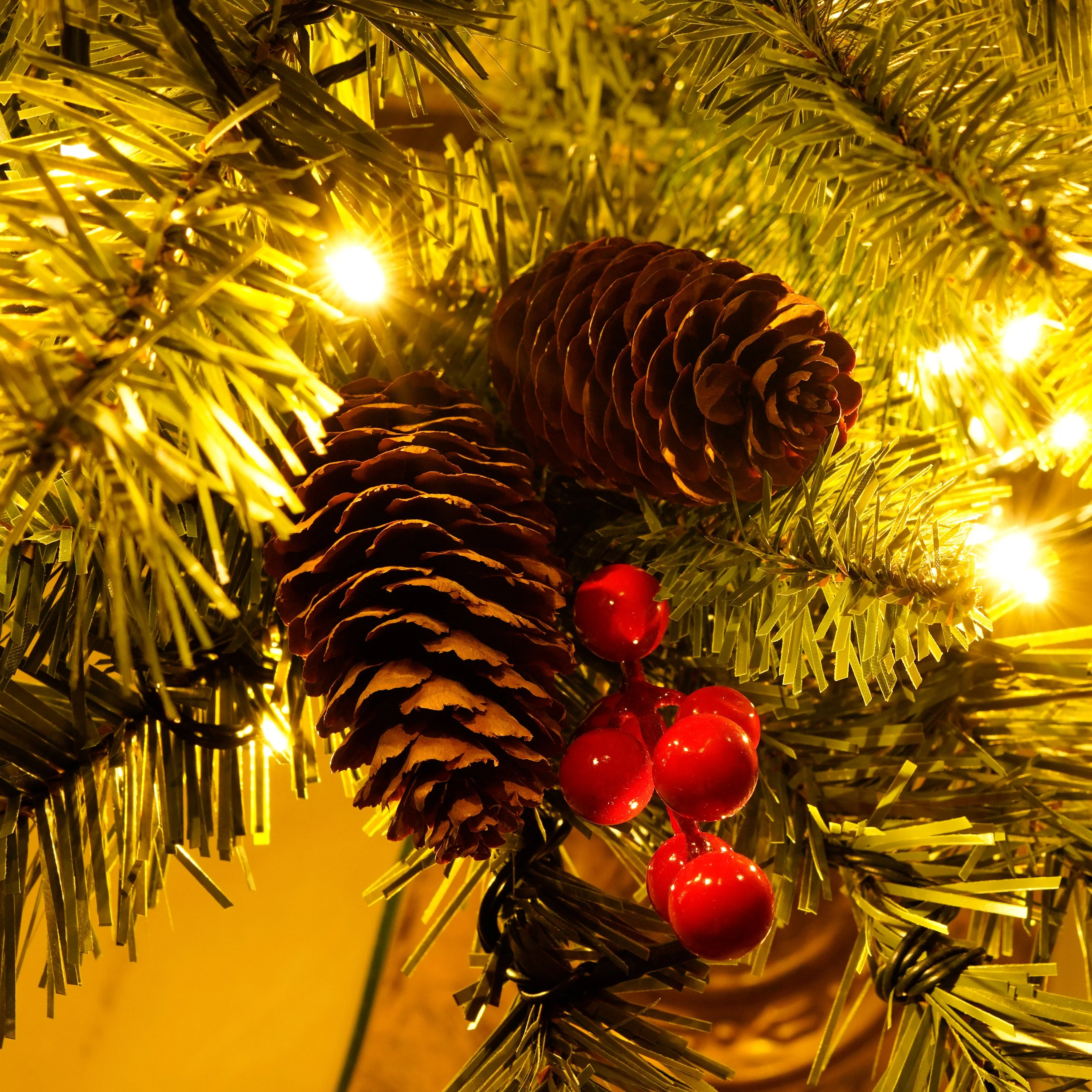 4-Piece Artificial Christmas Tree Set with LED Lights, 3FT Entrance Trees, Wreath & Garland.