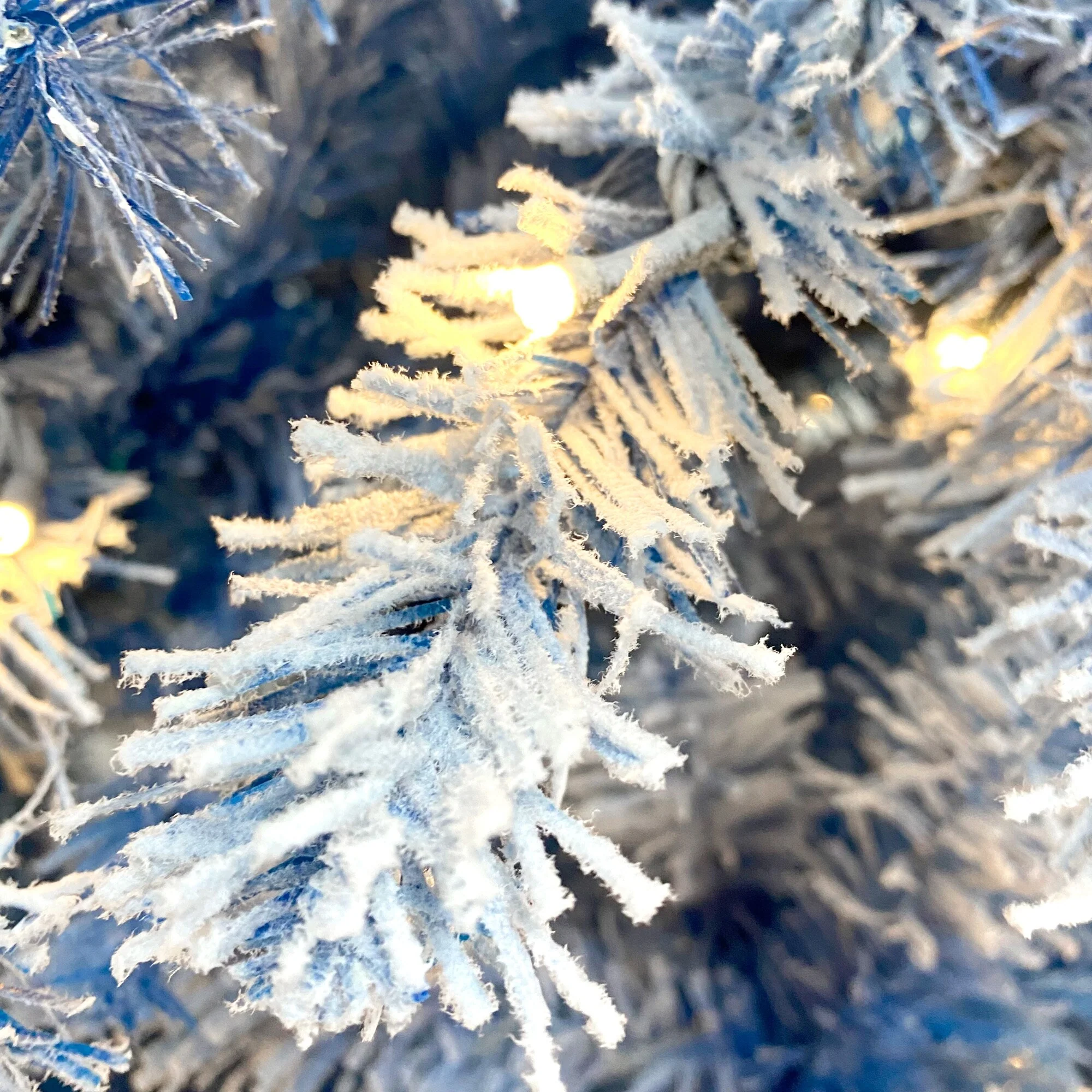 6FT Pre-Lit Hinged Artificial Fir Christmas Tree with Snow Flocked Branches, 750 Tips, and 300 Warm LED Lights