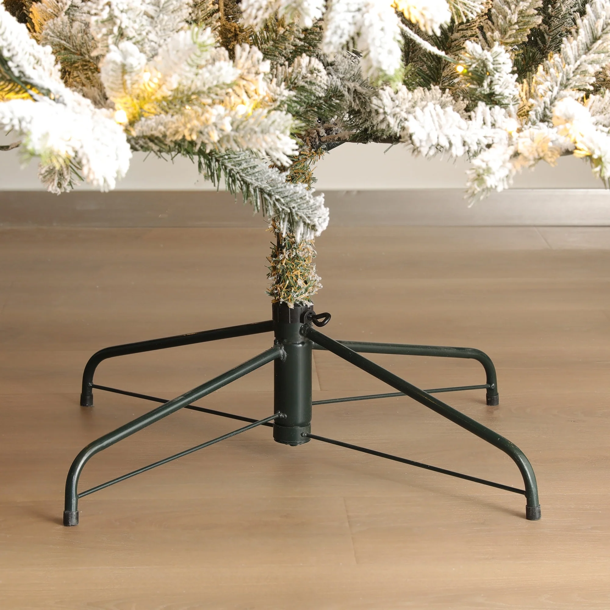 Glitzhome 7.5ft/9ft Pre-Lit Flocked Full Fir Artificial Christmas Trees with Foot Pedal
