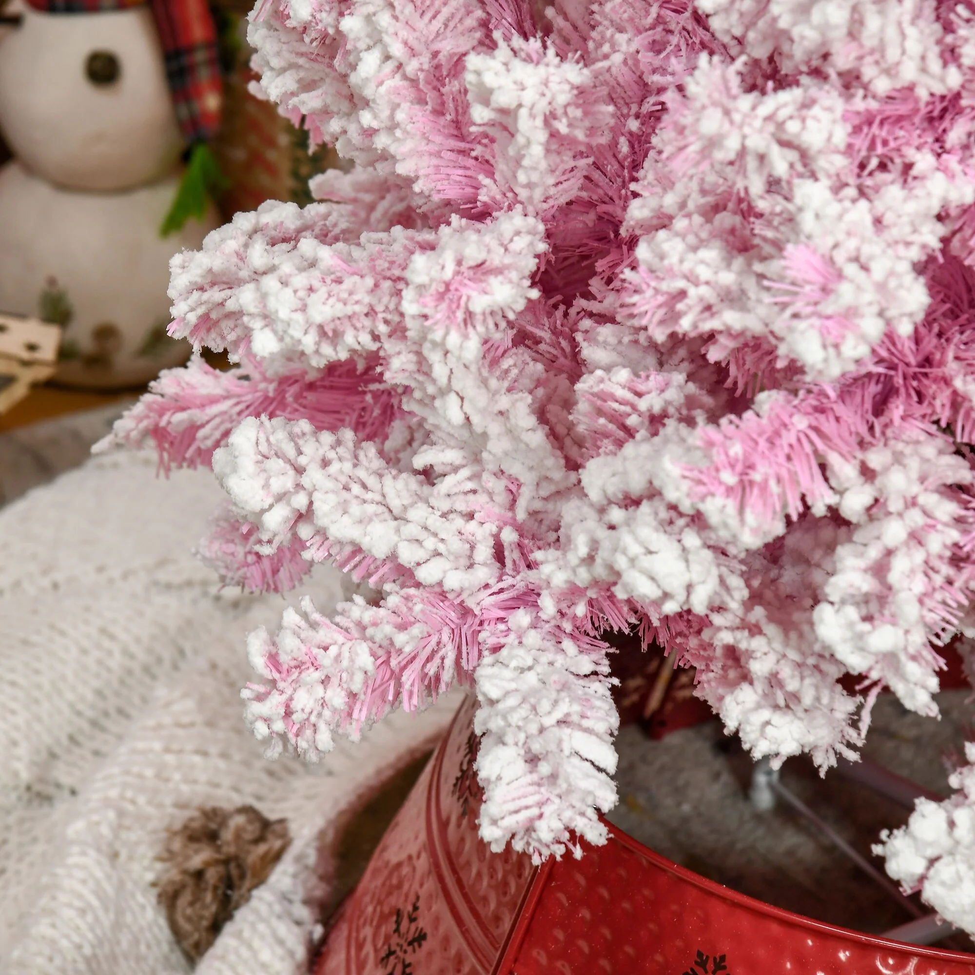 7.5' Snow-Flocked Unlit Artificial Christmas Tree, Slim Pencil Shape with Realistic Branches and Pine Style